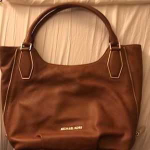 Michael Kors Vanessa shoulder bag